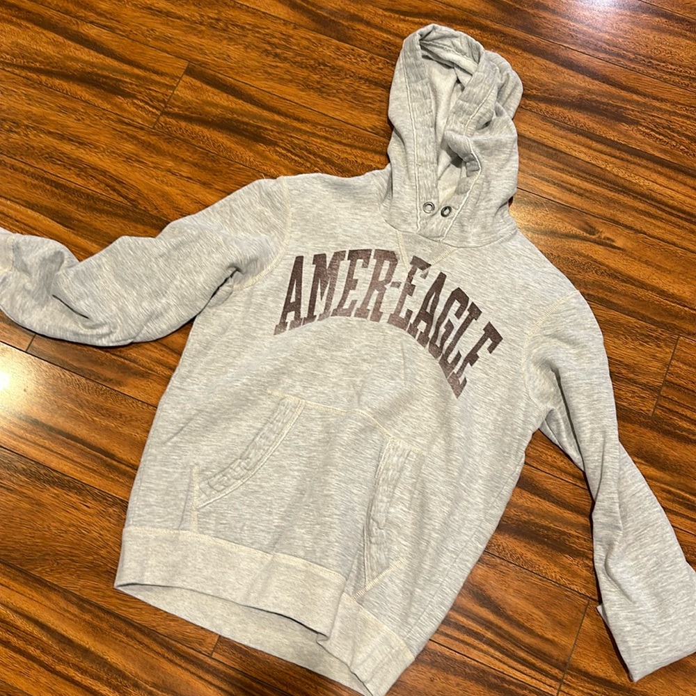 Gray American Eagle hoodie
